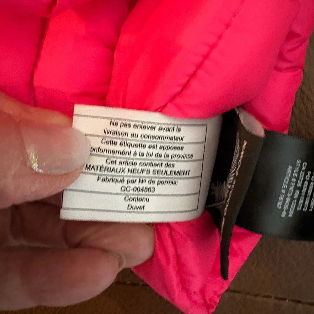 ARITZIA TNA HOT PINK PUFFER MITTENS Gloves Down M/L‎ Medium Large